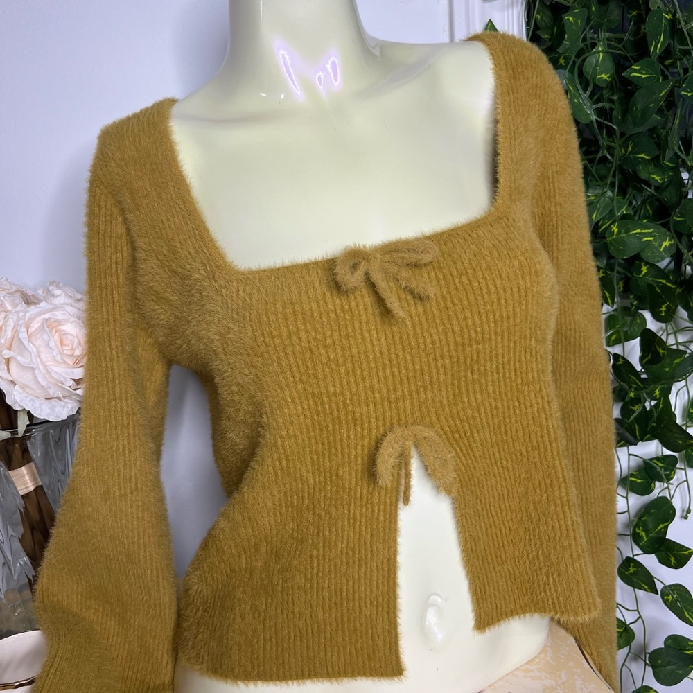 OAK + FORT ✨Mustard Crop Top with Bow Details✨